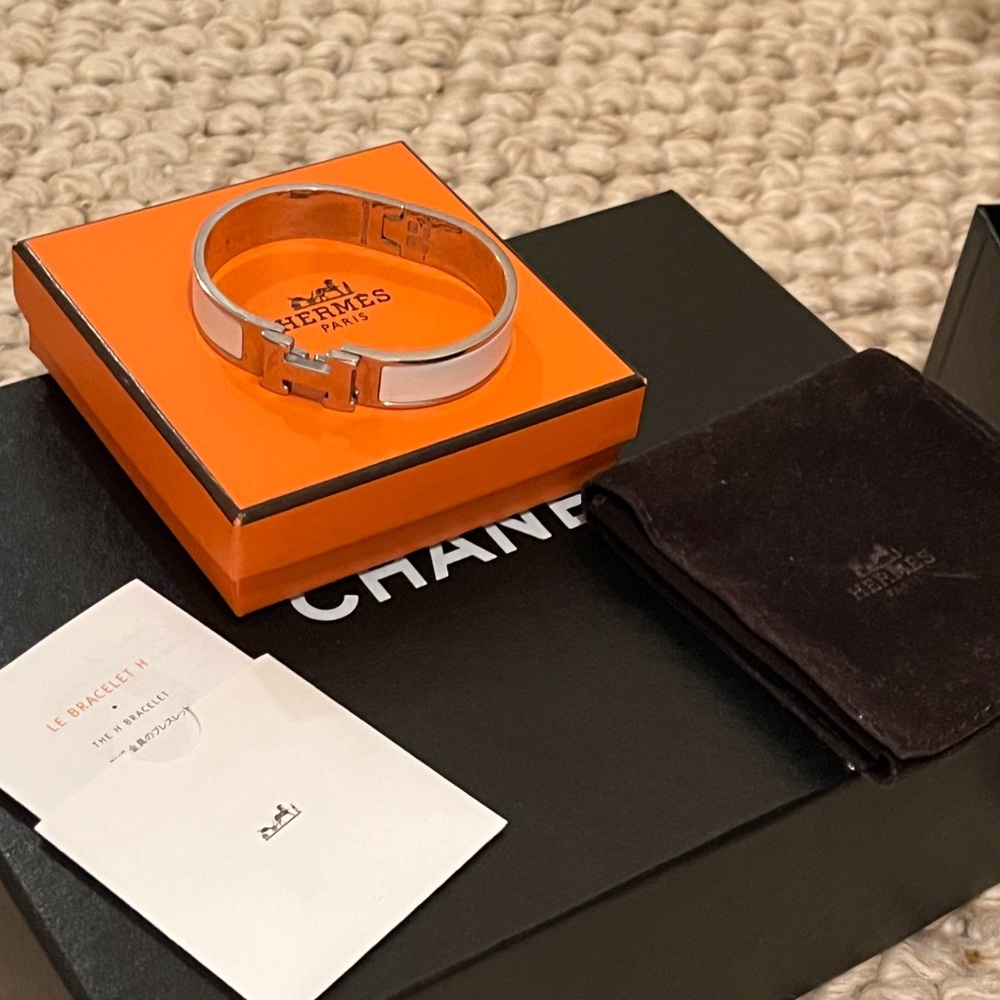 💕Hermes White and Silver Clic H Bracelet, box, dust bag, and even envelope!